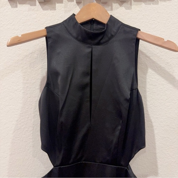 Elliatt Societies Satin Midi Dress in Black Size Small NWT - Picture 6 of 9